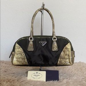 Auth Prada Lizard/Nylon Shoulder Bag